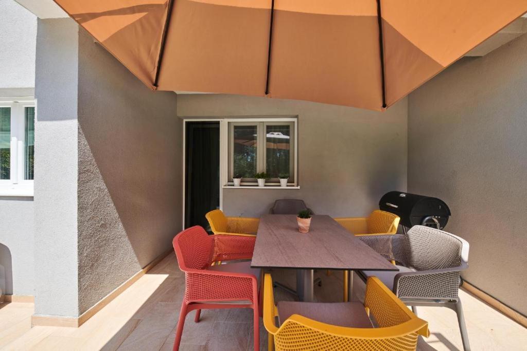 Apartments Martello Garden Пореч Екстериор снимка