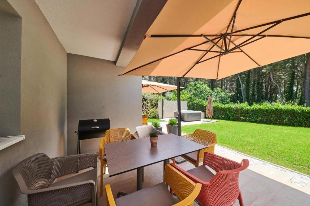 Apartments Martello Garden Пореч Екстериор снимка