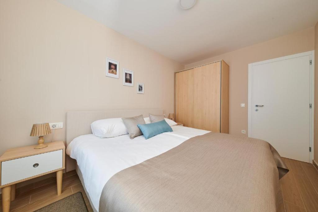 Apartments Martello Garden Пореч Екстериор снимка