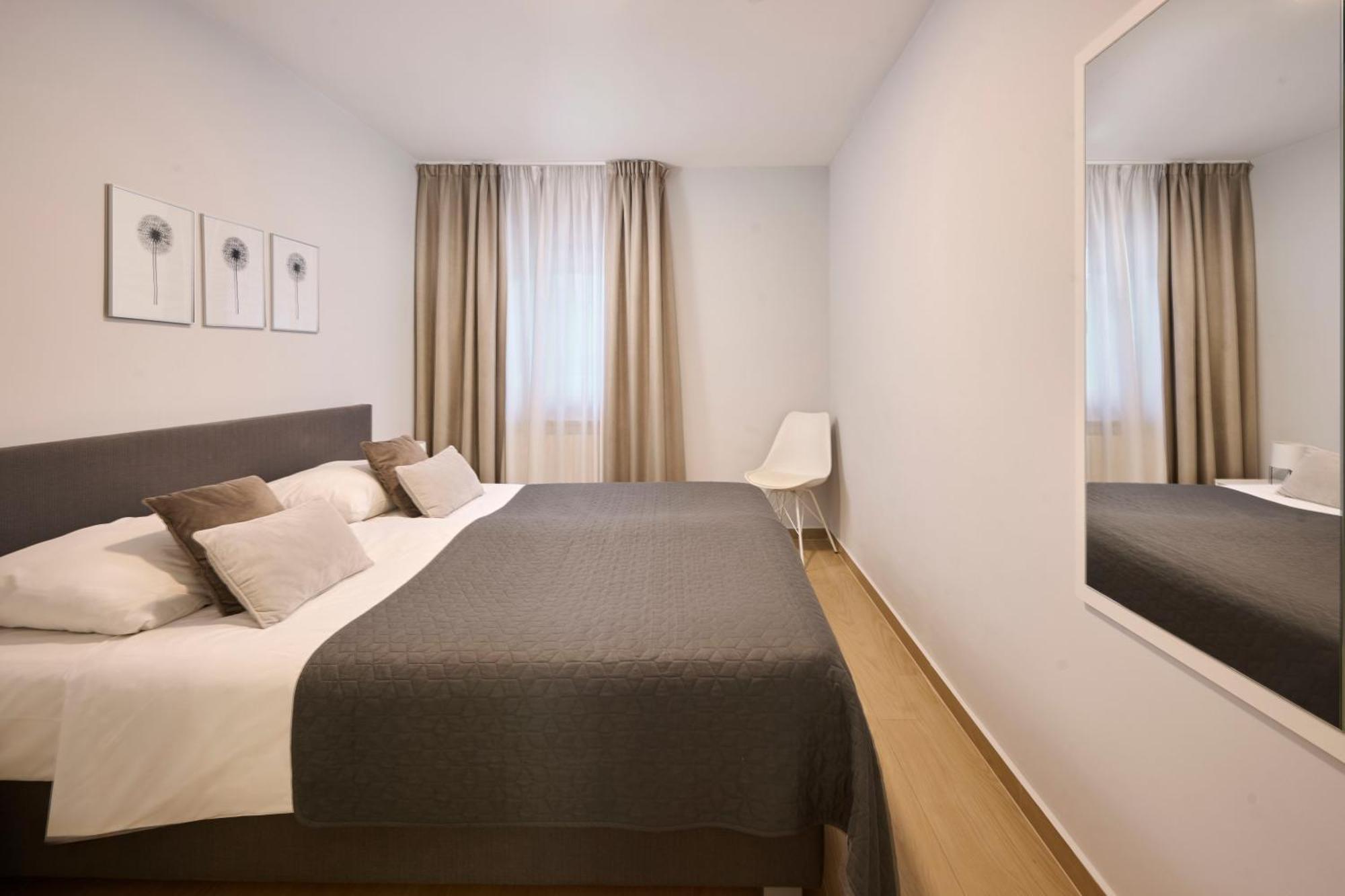 Apartments Martello Garden Пореч Екстериор снимка