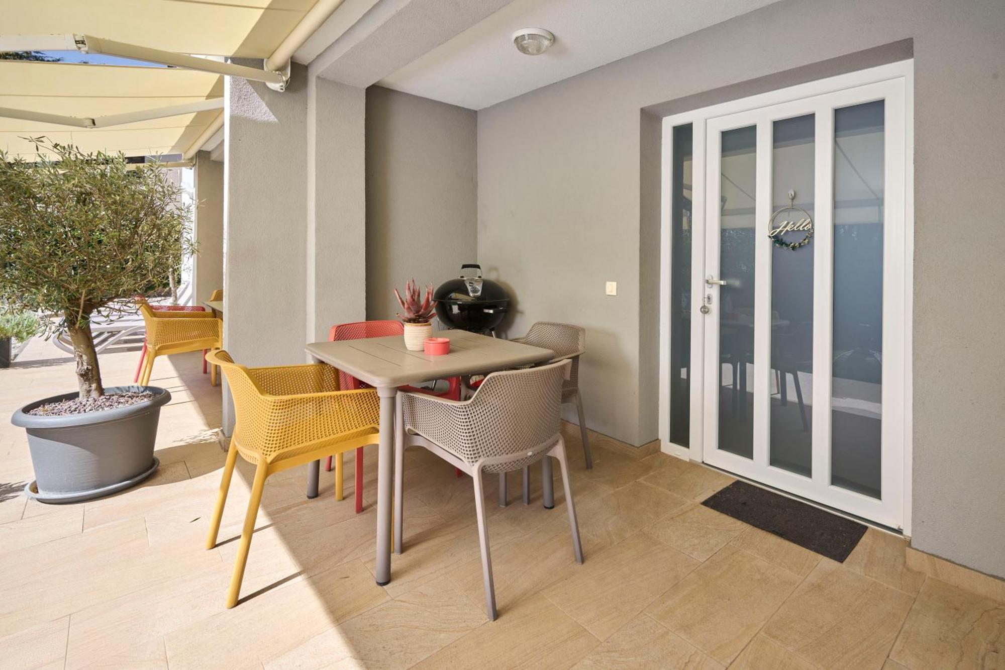 Apartments Martello Garden Пореч Екстериор снимка