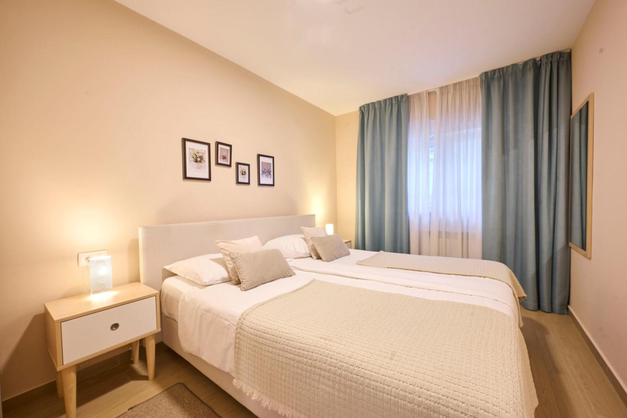 Apartments Martello Garden Пореч Екстериор снимка